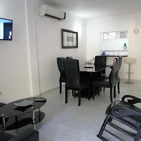 Rodadero London Villa